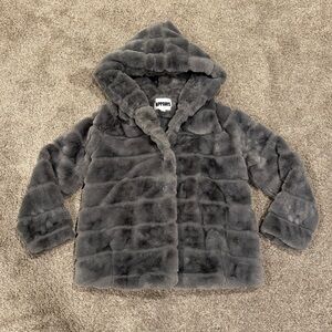 Apparis Goldy Faux Fur Hooded Short Coat – Grey/Granite, Winter | Size S
